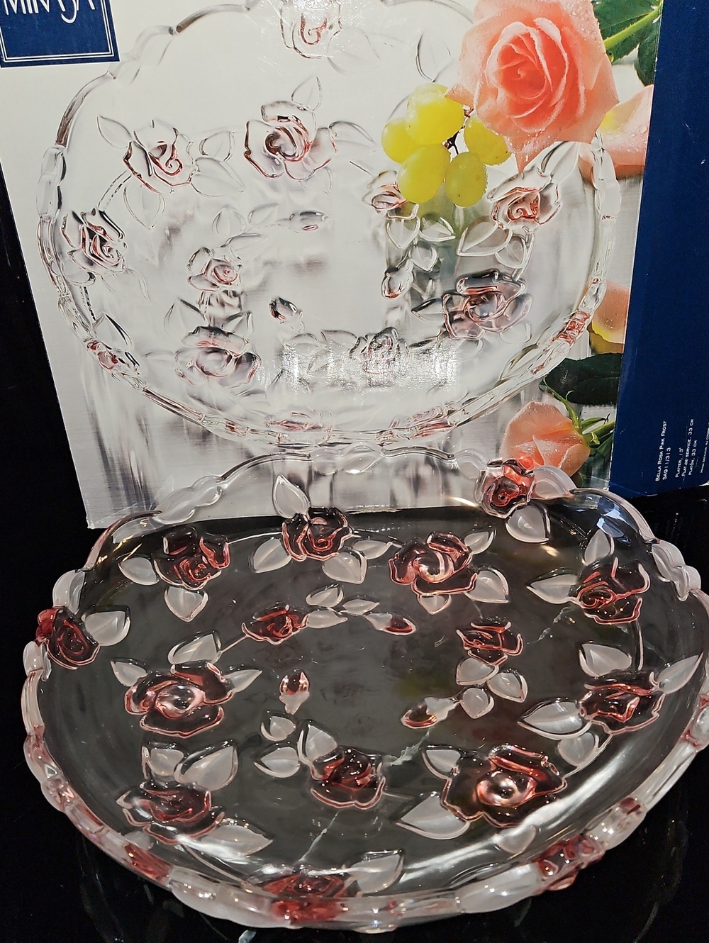 Mikasa Pink Bella Rosa Embossed Glass Serving Bowl